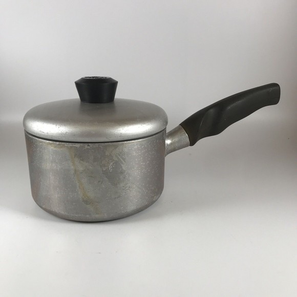 Vintage Wear Ever Saucepan 751 1 Qt. USA Made Heavy Aluminum Pot with Lid - Picture 1 of 15